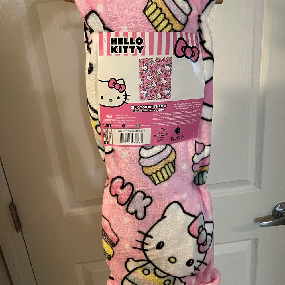 Hello Kitty blanket